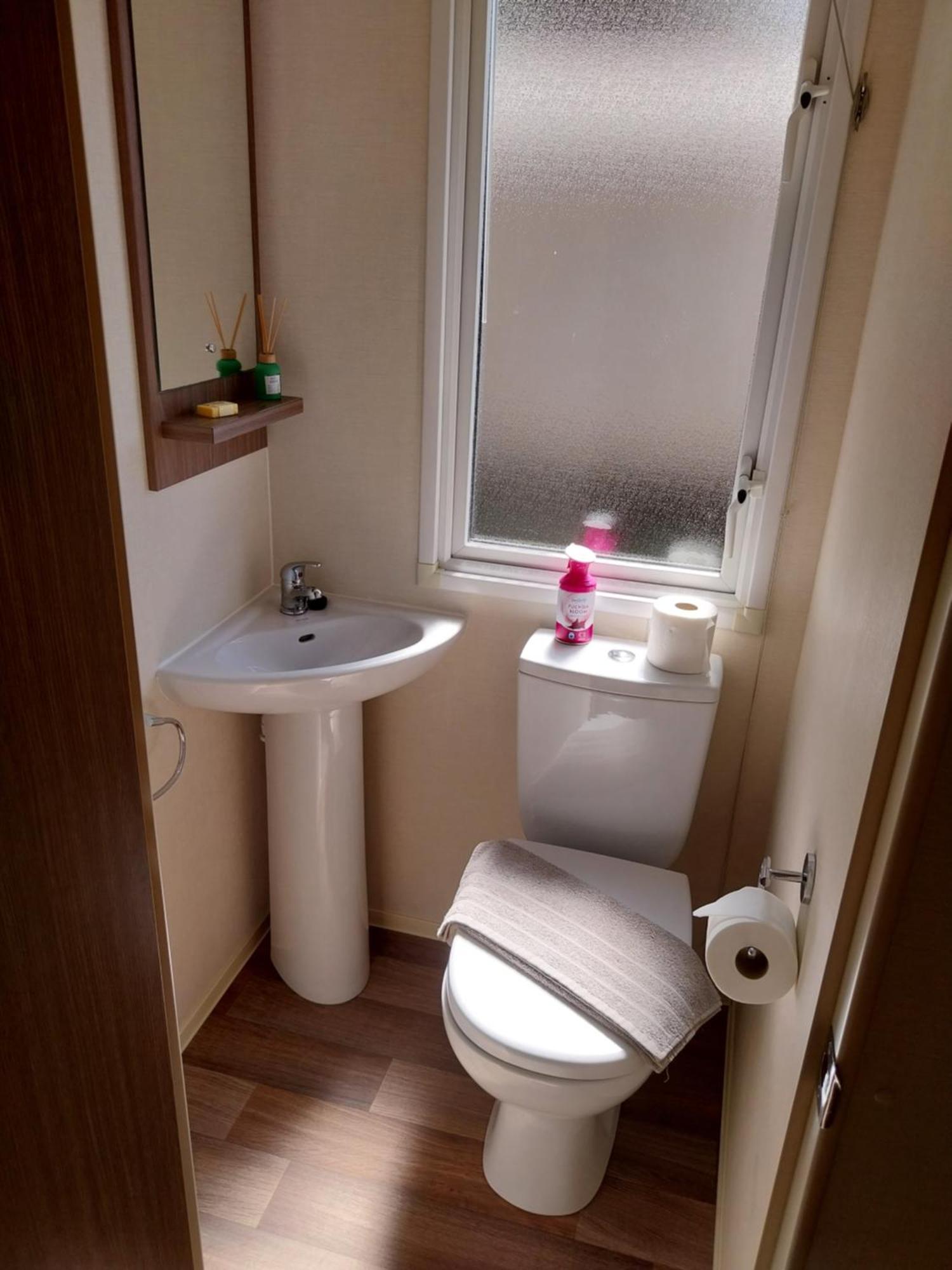 Family Breaks At Rockley Park With Prosecco And A Box Of Chocolates On Arrival Villa Пул Екстериор снимка